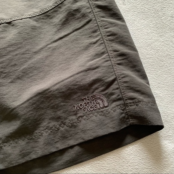 The North Face dark grey outdoor shorts, size 32 - Picture 7 of 16